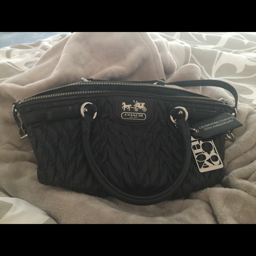 Beautiful Coach Purse! Lightly used!